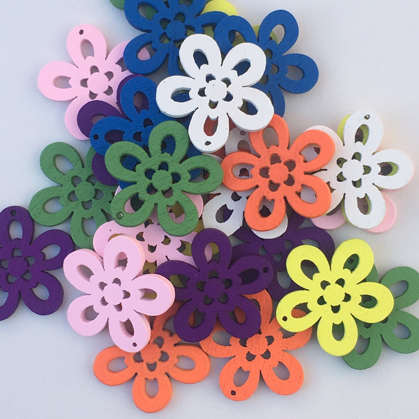 Wooden Floral  Flower Charms Petal Pendant 25mm Mixed Fun Colour Charm Children Craft DIY Jewellery Charms 25pcs