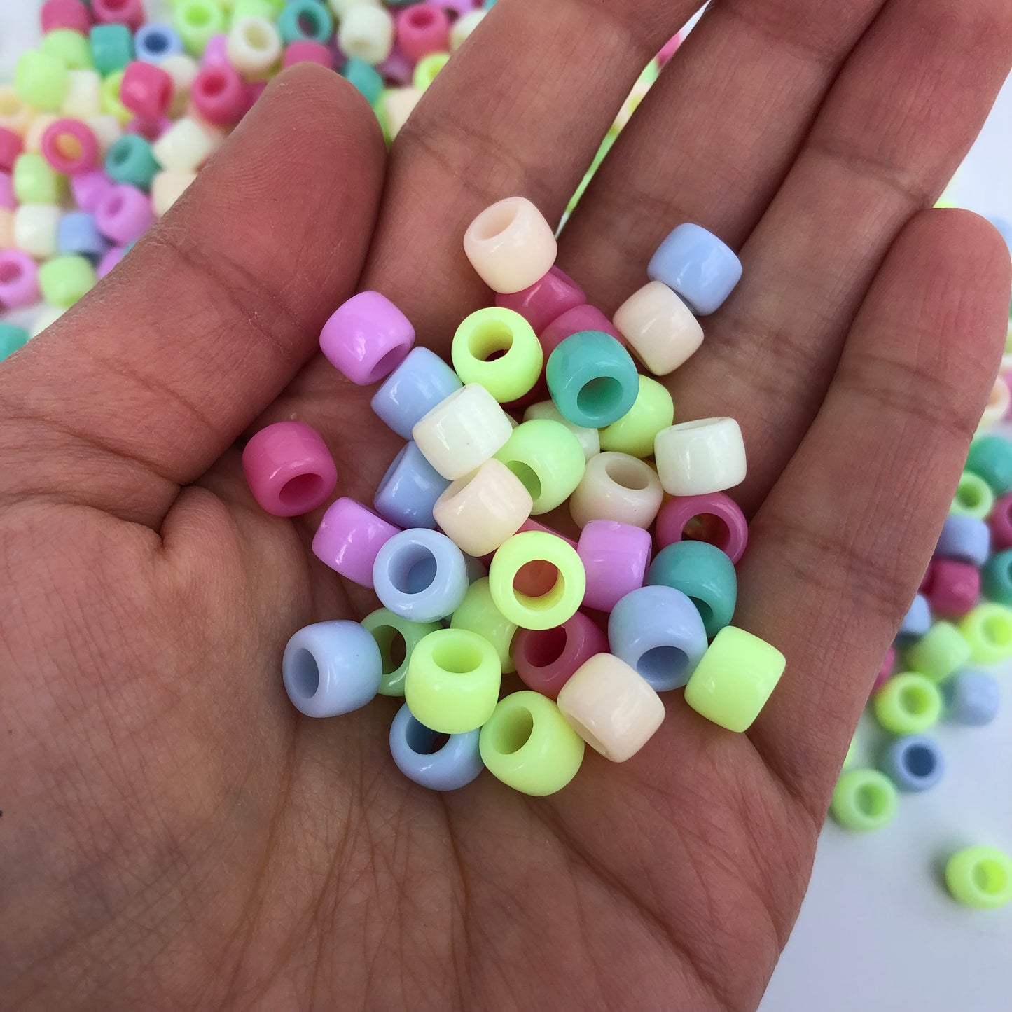 Pony Beads Colourful Plastic Craft Bead 8.5mm Barrel Bead for DIY Jewelry 100pcs